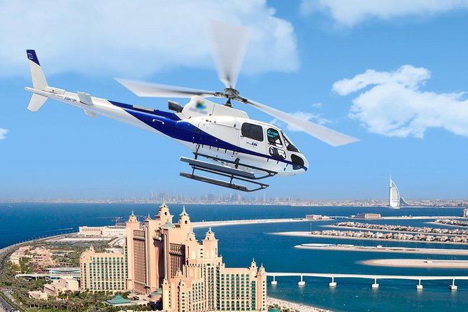 Dubai: Palm Jumeirah Üzerinde 17 Dakikalık Helikopter Uçuşu